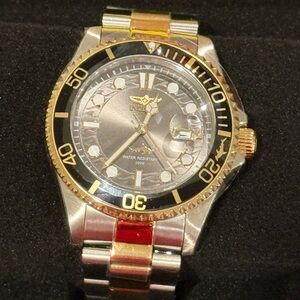 Invicta Men's Silver and Gold Pro Diver Watch
